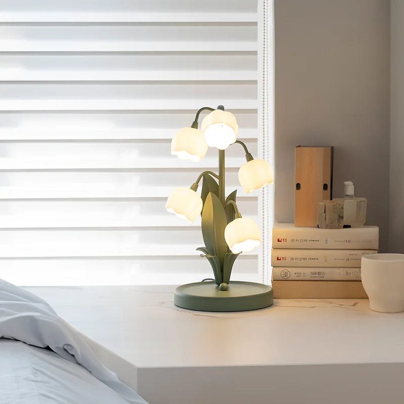 BloomGlow Lamp