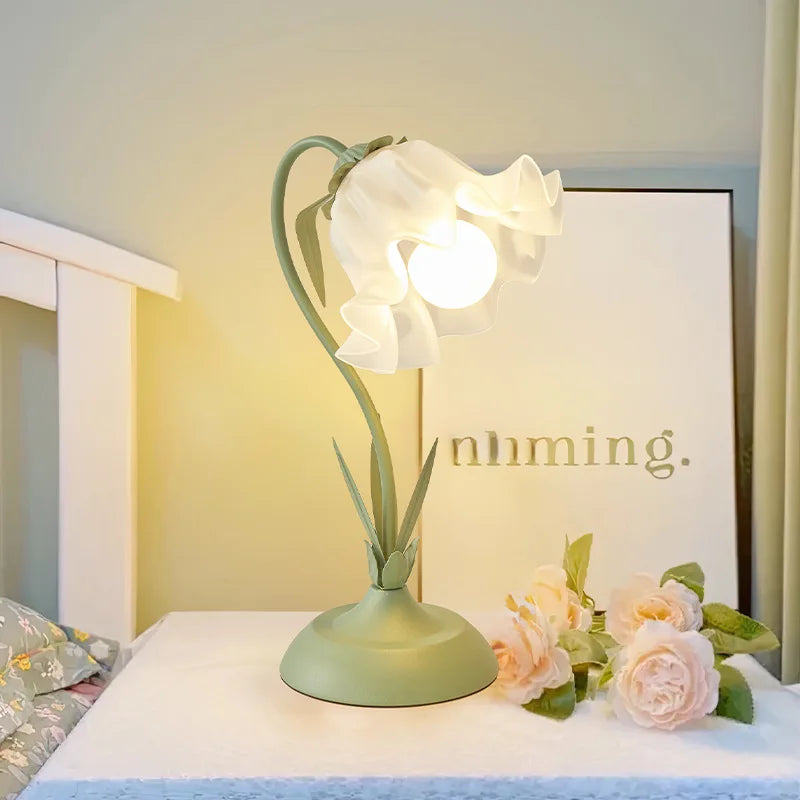 FloraGlow Lamp