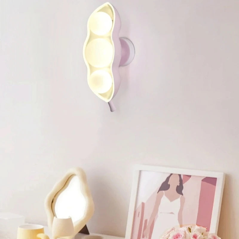 PeaOrb Pendant Light