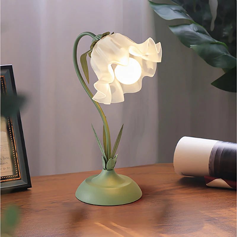 FloraGlow Lamp